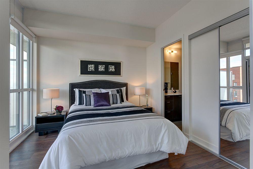 Downtown Mississauga Executive Suites Sq1 Екстериор снимка