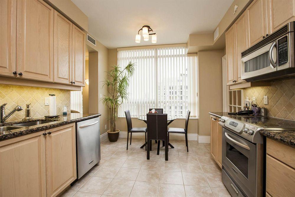 Downtown Mississauga Executive Suites Sq1 Екстериор снимка