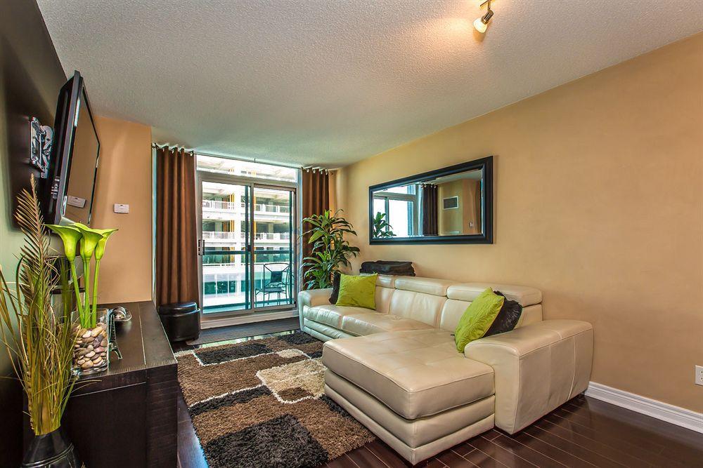 Downtown Mississauga Executive Suites Sq1 Екстериор снимка