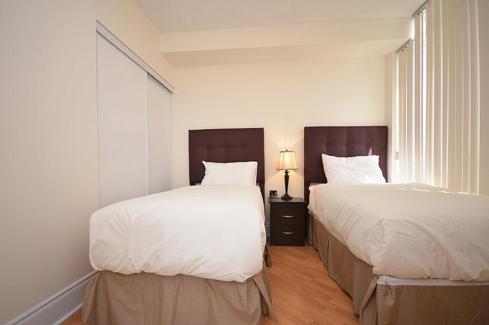 Downtown Mississauga Executive Suites Sq1 Екстериор снимка