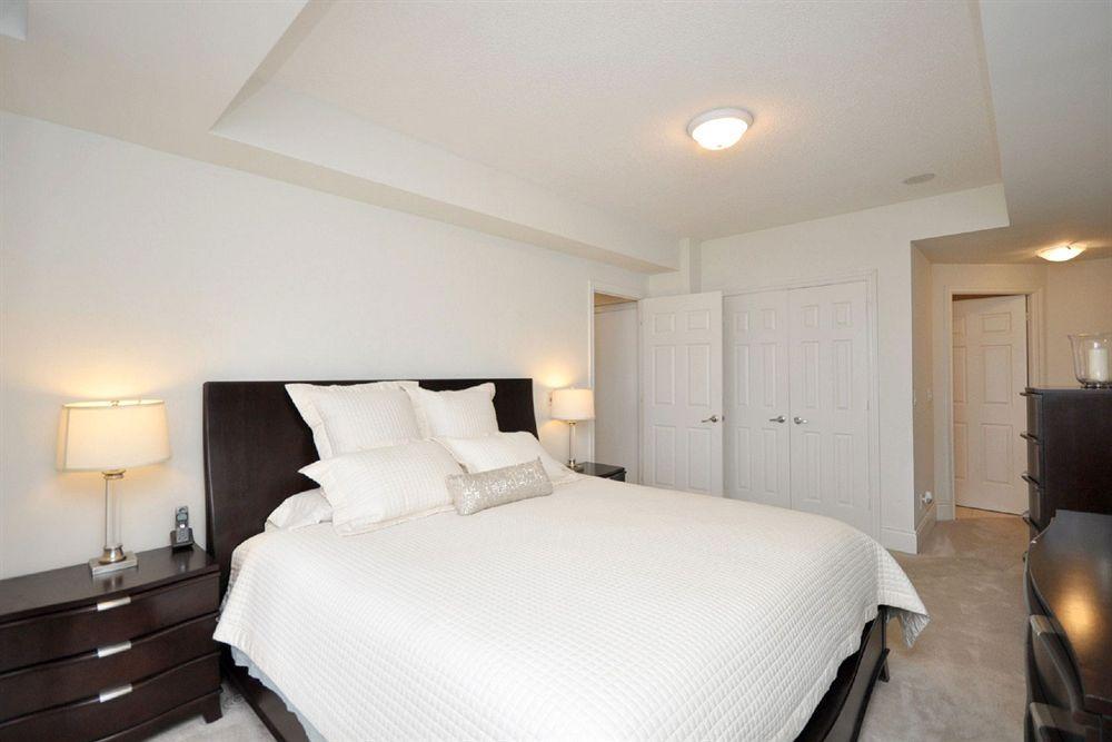 Downtown Mississauga Executive Suites Sq1 Екстериор снимка